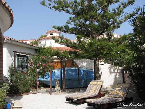 Liegest&uuml;hle im Garten