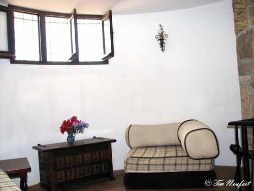 Klapp-Schlafcouch im Turmzimmer
