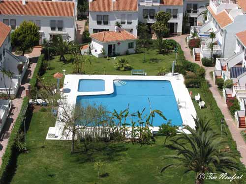 Gemeinschaftspool unserer Urbanisation